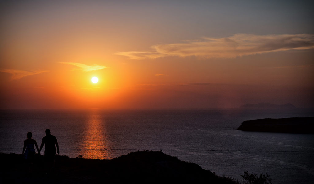 santorini-honeymoon