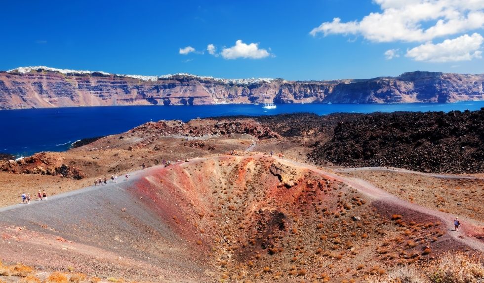 private volcano tour santorini